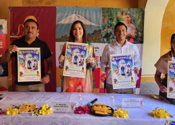 Destaca Huaquechula en turismo religioso con festividad del 3 de mayo