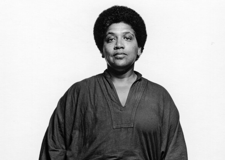 La poesía no es un lujo por Audre Lorde