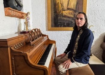 Nico Blanno impulsa canciones contemporáneas en ceremonias religiosas