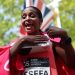 Etíope Tigst Assefa gana maratón de Londres con nuevo récord mundial