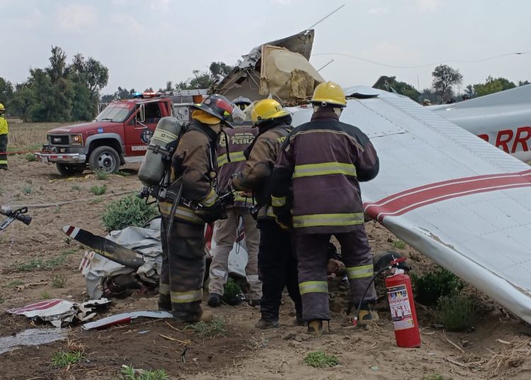 Protección Civil labora en accidente de aeronave