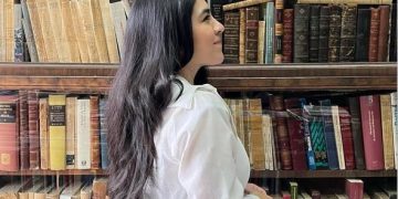Karla Ceceña promociona ‘Encanto y misterio’