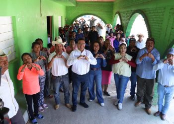 Pável Gaspar recorre la Mixteca poblana para impulsar obras