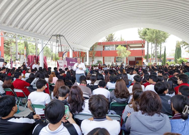 Pepe Chedraui impulsa el teatro entre juventudes para fortalecer su salud emocional