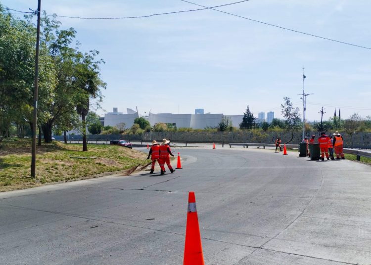 Limpieza municipal llega al Bulevar Municipio Libre