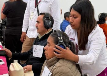 SEDIF entrega apoyos auditivos en Puebla