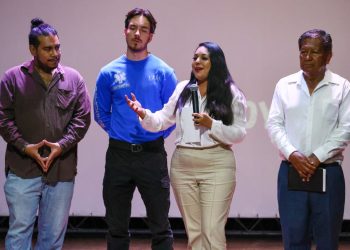 Tonantzin Fernández fortalece a la juventud con emprendimiento