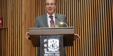 Alcalde Pepe Chedraui participa en coloquio internacional de la UNAM sobre gobernanza