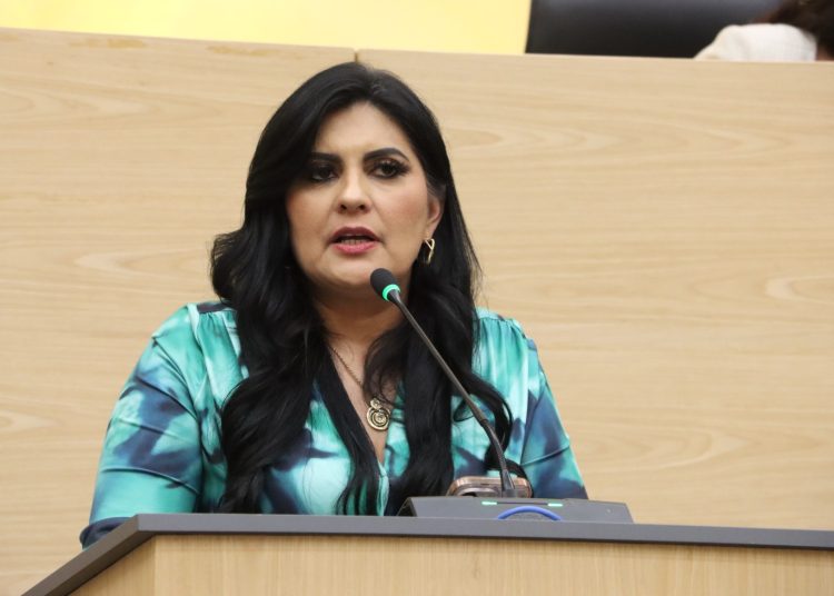 PRI busca prohibir la promoción en espectaculares disfrazados de entrevistas
