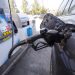 Gasolina sube a 4,08 dólares por galón desde 2022