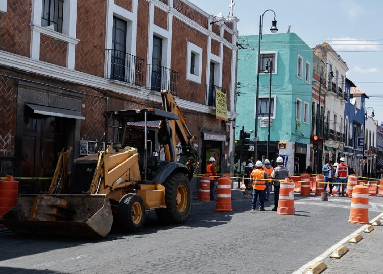 Agua de Puebla invierte 9.7 mdp para renovar red de agua en el Centro