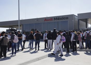 Van por aumento de 2 dígitos sindicalizados de Audi México