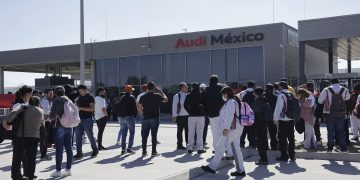 Van por aumento de 2 dígitos sindicalizados de Audi México