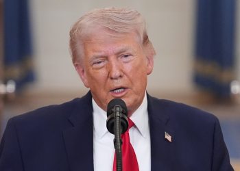 Trump advierte ataque a Irán si fracasa diálogo