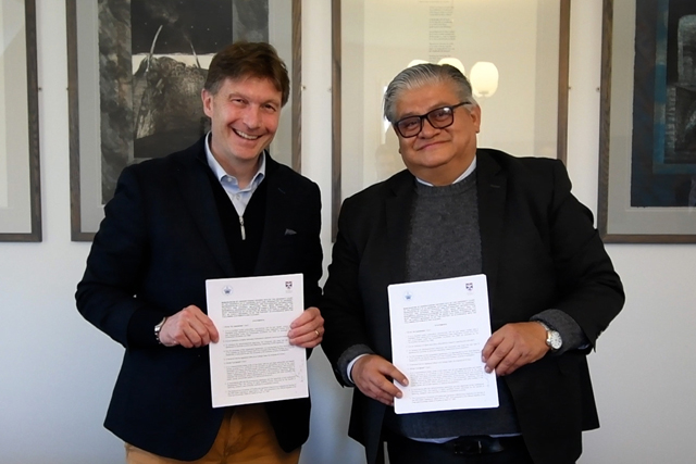 Firma BUAP Memorando de Entendimiento con la Universidad St Andrews