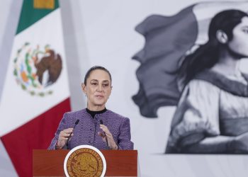 México celebra tregua Irán-EE.UU. y baja del petróleo