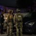 Acordonan casa del detenido tras tiroteo en cena a la que asistía Trump