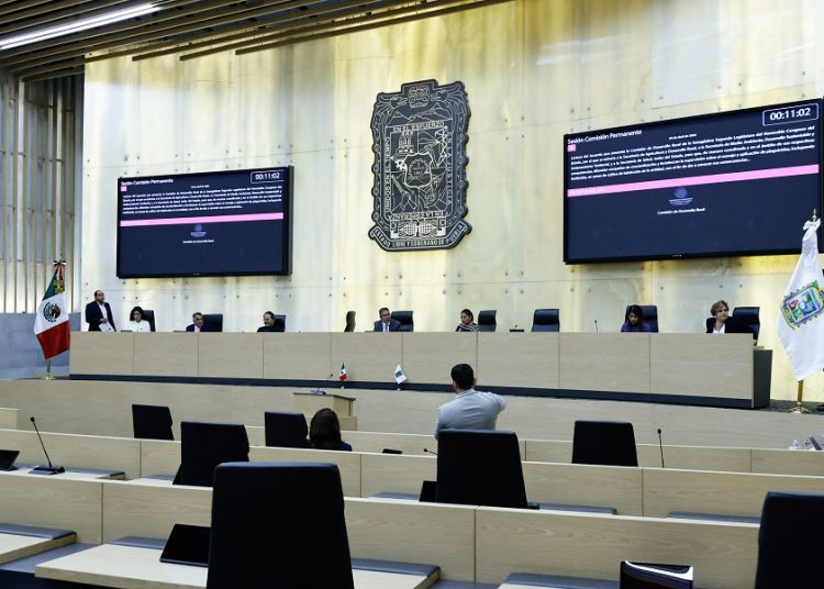 OIC definirá destitución de funcionarios del Congreso