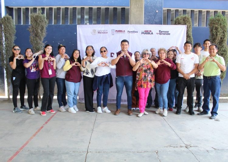 SMDIF Cholula mejora Casa del Abue con faena comunitaria