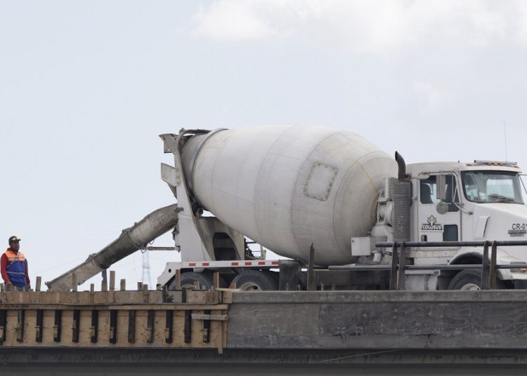 Producción de constructoras poblanas cae 20.4%