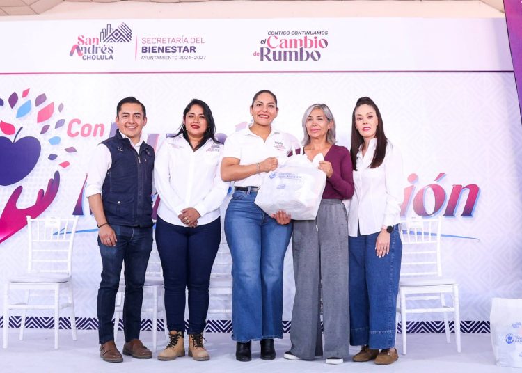 Impulsa Lupita Cuautle el bienestar social con la entrega de apoyos alimentarios