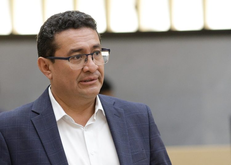 Pável Gaspar pide a diputados presentar iniciativas mejor sustentadas