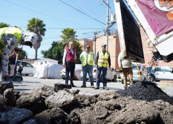 Pepe Chedraui refuerza bacheo en Infonavit San Jorge