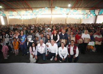 Pepe Chedraui lleva apoyos alimentarios a Xochimehuacán