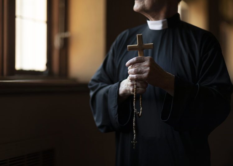Alertan por falsos sacerdotes en Atlixco
