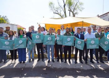 Inician pavimentación tras 17 años en San Juan Tuxco