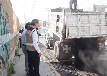 Ayuntamiento supervisa trabajos de bacheo