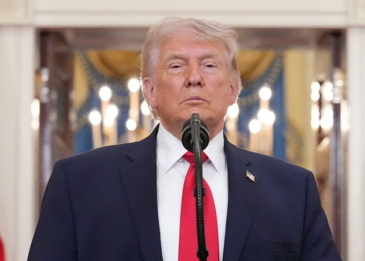 Trump advierte a China que tendrá ‘grandes problemas’ si envía armas a Irán