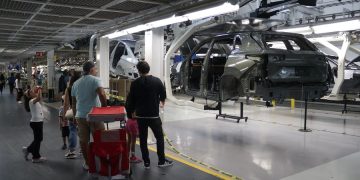 Descartan salida de armadoras de Puebla