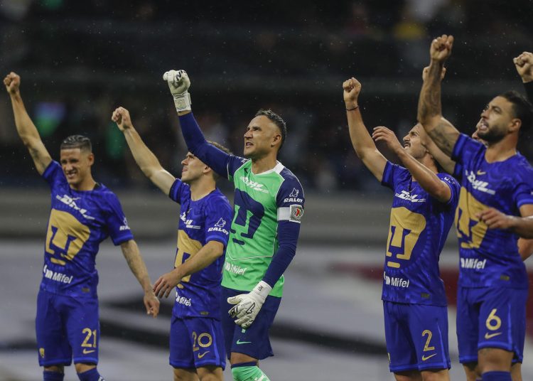 Pumas recibe al América en duelo a muerte