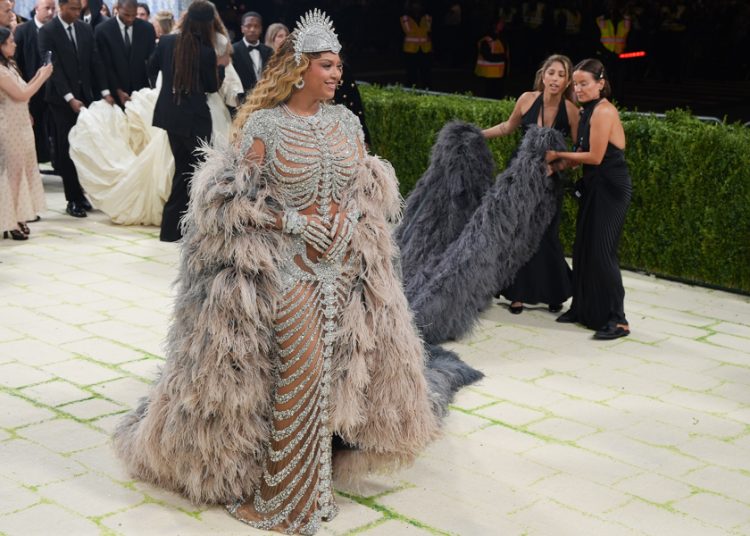 Beyoncé vuelve a la Met Gala una década después