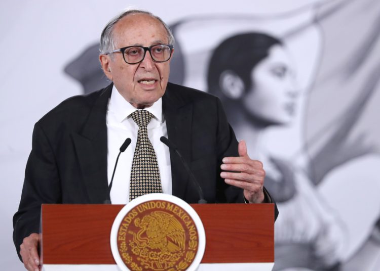 México activa alerta por ébola y hantavirus.
