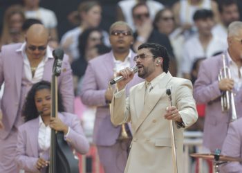Bad Bunny convierte en un baile el inicio de su residencia en Madrid