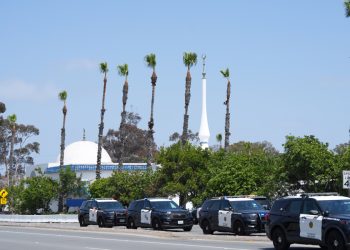 Al menos cinco muertos en ataque a una mezquita en San Diego