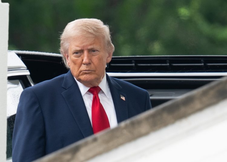 Trump reunirá a su gabinete en Camp David por negociaciones con Irán