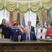 Trump suspende el operativo para escoltar buques en Ormuz