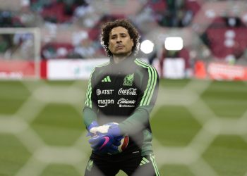 Guillermo Ochoa asistirá a su sexto mundial, récord histórico
