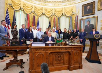 Trump confía en fallo sobre ciudadanía por nacimiento en EEUU