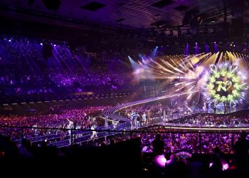 Finlandia y Australia, favoritas en un Eurovisión polémico