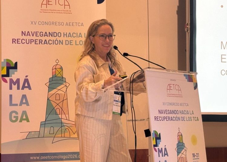 Psicóloga de la Anáhuac Puebla lidera taller internacional sobre trastornos alimentarios