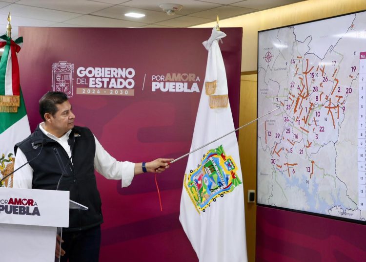 Pemex premia al gobierno del estado con más recursos para pavimentación