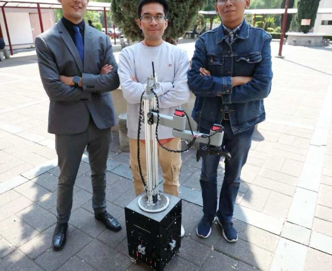IPN crea robot para apoyar a personas con discapacidad