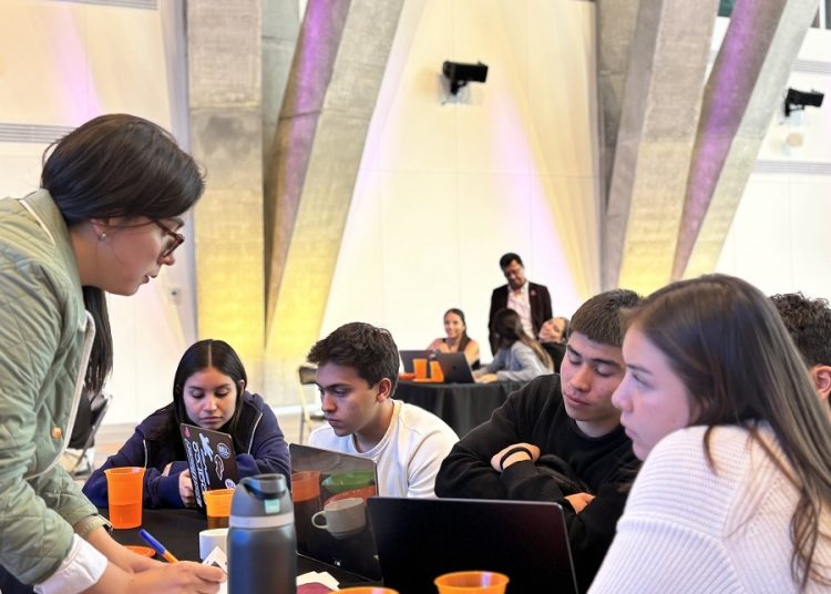Hackathon Fintech impulsa soluciones para pymes en Anáhuac Puebla