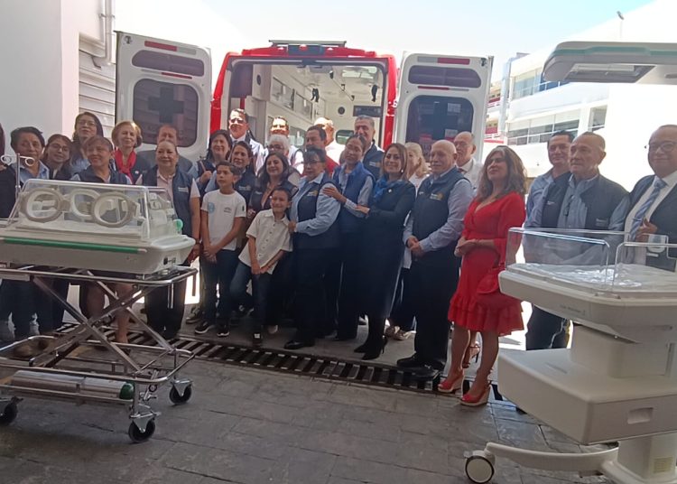 Cruz Roja Puebla recibe donación de equipo médico por parte del Club Rotary Puebla Centro Histórico