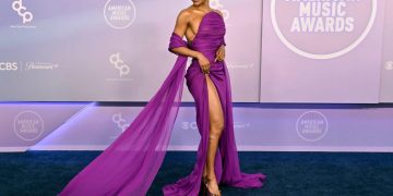 Los mejores vestidos y tendencias de la alfombra roja en los AMAS