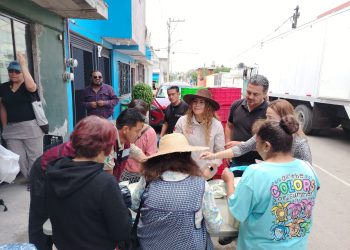 Delegada de Leche para el Bienestar, Paola Ruiz, continúa recorriendo el municipio de Puebla.